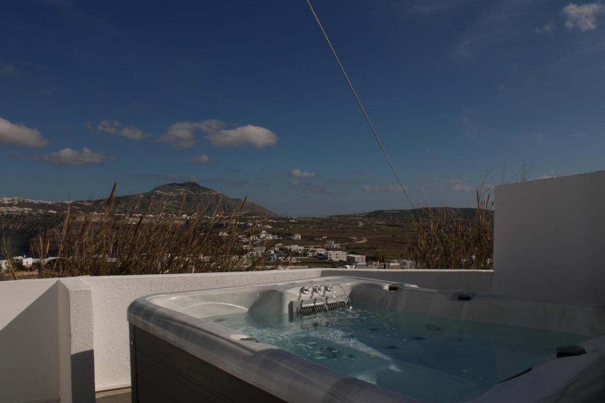 Villa Solasta #1 With Jacuzzi In Santorini Akrotírion Esterno foto